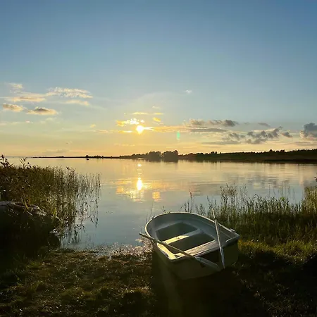 Secret House Off-grid, Sauna And Outdoor Wc Puhkemaja *