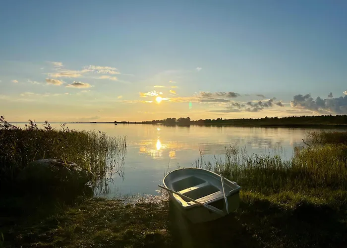 Secret House Off-grid, Sauna And Outdoor Wc Puhkemaja *
